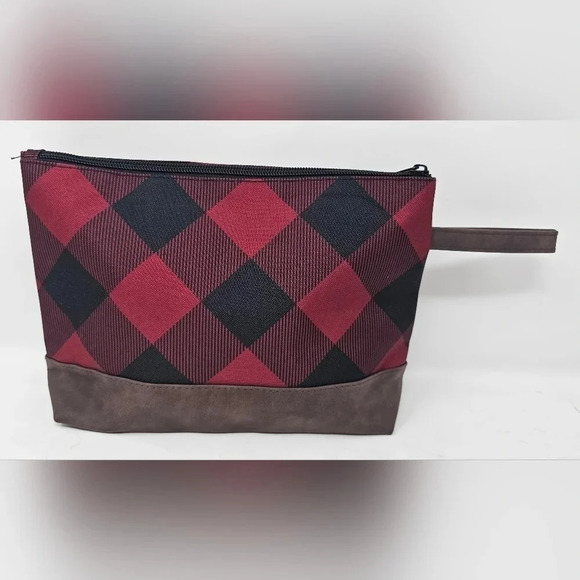Maurices Red & Black Buffalo Plaid Toiletry Cosmetic Case-NWOT - Picture 2 of 13